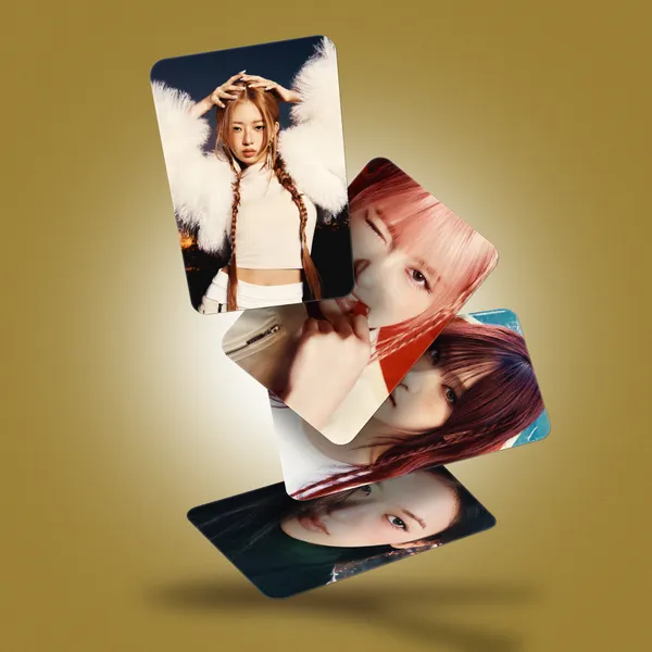 IVE_"Revive"_Album_Photo_cards_(_Set_of_12_+_4_Freebie_)