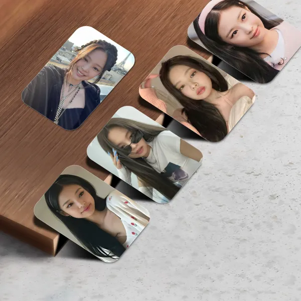 Multicolor_Blackpink_Selca_Small_Photo_Cards_(_Set_Of_24_+_1_Freebie_)_Fine_Art_Print_(3.3_Inch_X_2.1_Inch)