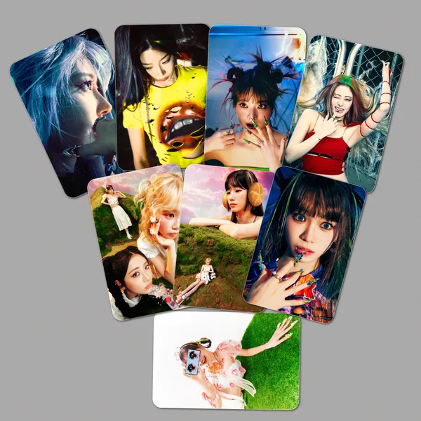 Multicolor_Le_Sserafim_"Crazy"_Album_Laminated_Photocards_(_Set_Of_28_+_4_Freebies_)_Fine_Art_Print_(4.3_Inch_X_2.7_Inch)