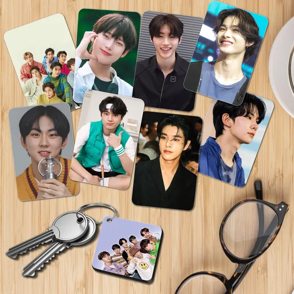 Multicolor_Enhypen_Group_Keychain_(_With_8_Freebie_Photo_Cards_)_Canvas_Art_(2.5_Inch_X_2.5_Inch)