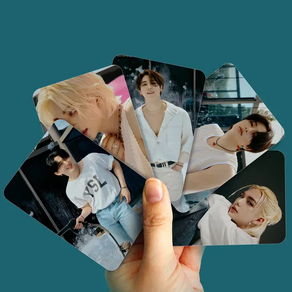 Multicolor_Stray_Kids_"Maxident"_Album_Concept_Photo_Cards_(_Set_Of_28_+_4_Freebie_)_Photographic_Paper_(2.5_Inch_X_3.5_Inch)