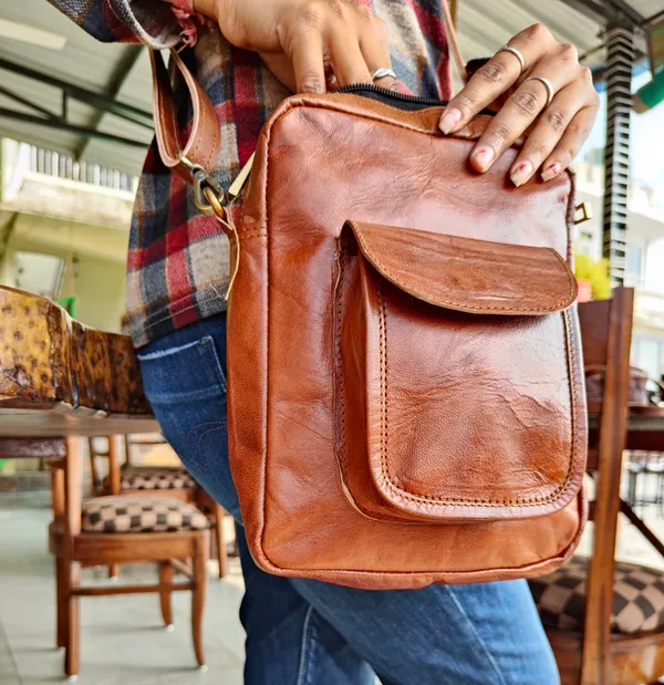 Brown_Genuine_Leather_Cross-Body_Purse_Bag_-_Multi-Purpose_Zip_Pockets_-_Genuine_Leather_Handbags_For_Ipad_-_Premium_Crossover_Small_Bag_Over_The_Shoulder_(_7x9_inchs_)