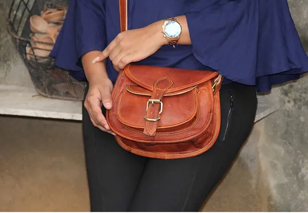 Brown_Genuine_Leather_Crossbody_Saddlebag_Handbag_(_12x16_inchs_)