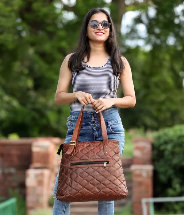 Brown_Genuine_Leather_Laptop_Bag_For_Woman_Large_Capacity_Handbag_For_Daily_Use_(_12x15_inchs_)