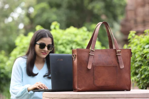 Brown_Genuine_Leather_Tote_Laptop_Bag_For_Women_Large_Capacity_Work_Handbag_With_Zipper_Compartment_For_Daily_Used_(_12x16_inchs_)