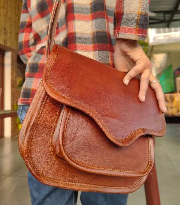 Brown_Crossbody_Purse_Small_Real_Genuine_Leather,_Unisex_Design._Iphone_Bag,_Cross_Body_Purse._(_7x8.5_inchs_)