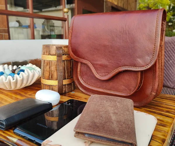 Brown_Crossbody_Purse_Small_Real_Genuine_Leather,_Unisex_Design._Iphone_Bag,_Cross_Body_Purse._(_7x8.5_inchs_)