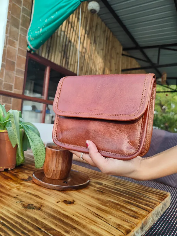 Brown_Small_Women_Real_Genuine_Leather_Cross-Body_Genuine_Leather_Bag_(_7x5.5_inchs_)