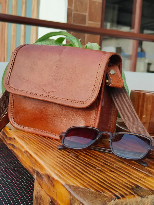 Brown_Small_Women_Real_Genuine_Leather_Cross-Body_Genuine_Leather_Bag_(_7x5.5_inchs_)