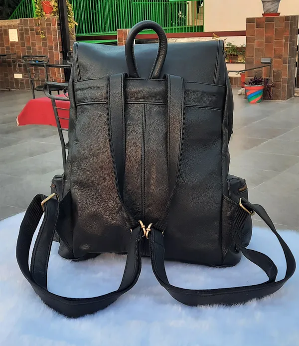 Black_Handmade_Genuine_Leather_Backpack_15.5_Inch_Unisex_Daypack_,_Office_Laptop_Backpack_(_15.5x14_inchs_)