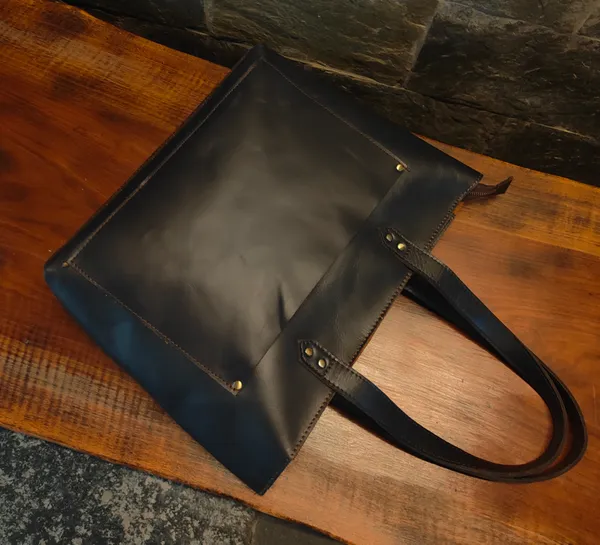 Black_Genuine_Leather_Tote_Bag_With_Zipper_For_Women_(_12x16_inchs_)