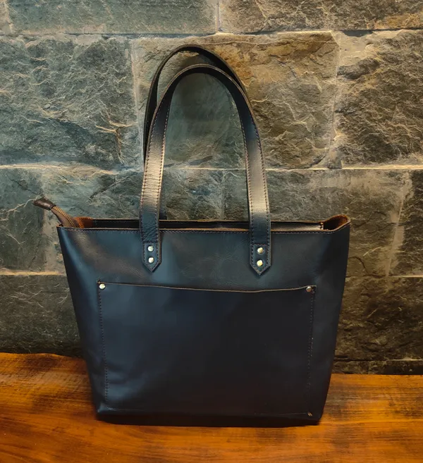 Black_Genuine_Leather_Tote_Bag_With_Zipper_For_Women_(_12x16_inchs_)