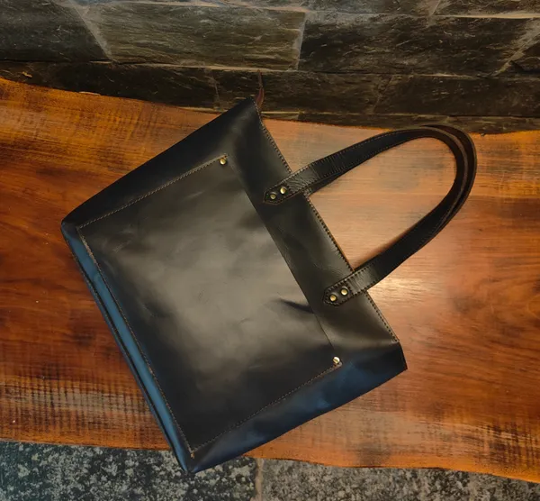 Black_Genuine_Leather_Tote_Bag_With_Zipper_For_Women_(_12x16_inchs_)