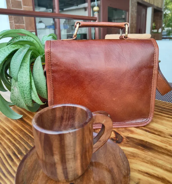 Brown_Genuine_Leather_Small_Crossbody_Purse_Daily_Used_Handbag_For_Women_(_6x8_inchs_)