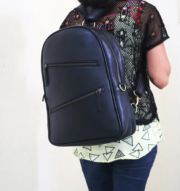 Black_Your_Everyday_Partner_-Genuine_Leather_School/College_&_Travel_Backpack_For_Unisex__(_11X15_inchs_)