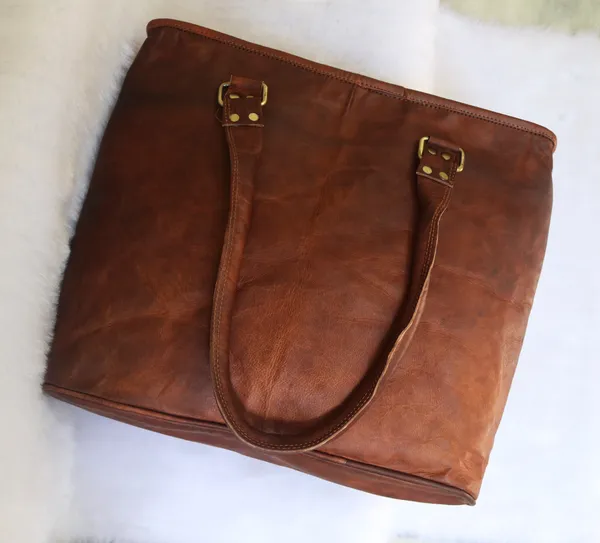 Brown_Genuine_Leather_Tote_Bag_For_Women_With_Zipper__Closure_-_Shoulder_Bag_,_Top_Handle_Handbag_(_13x16_inchs_)