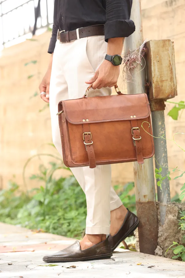 Brown_14_Inch_Genuine_Leather_Messenger_Bag_Vintage_Small_Briefcase_Shoulder_Crossbody_Satchel_For_Men_And_Women_Ideal_For_Laptop,_Ipad,_And_Tablet_(_10x14_inchs_)