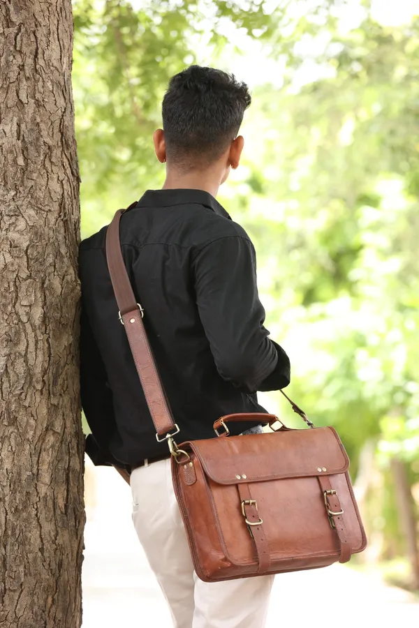 Brown_14_Inch_Genuine_Leather_Messenger_Bag_Vintage_Small_Briefcase_Shoulder_Crossbody_Satchel_For_Men_And_Women_Ideal_For_Laptop,_Ipad,_And_Tablet_(_10x14_inchs_)