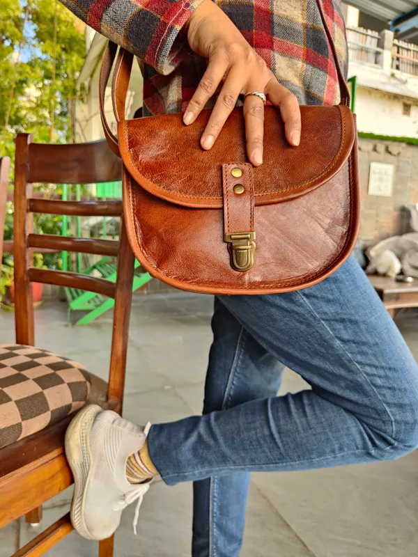 Brown_Small_Genuine_Leather_Bag_Shoulder_Bag_Cross_Body_Handbag_Genuine_Leather_Purse_For_Women_Compatible_With_IPad_And_Tablet_(_6x8_inchs_)
