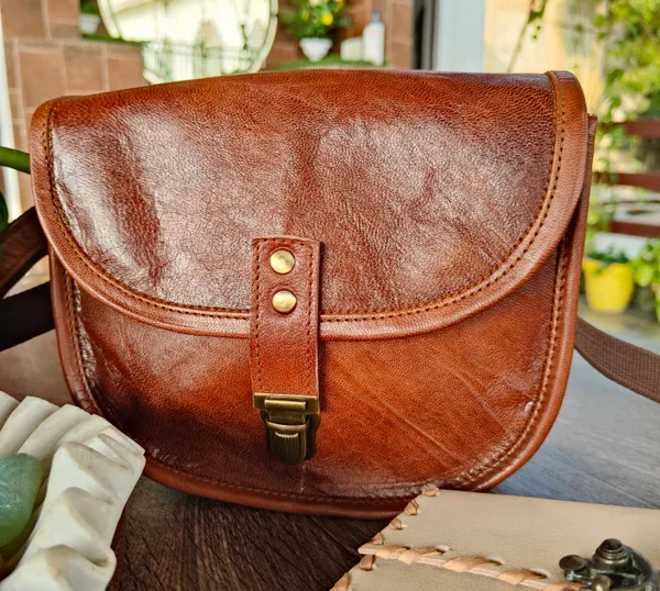 Brown_Small_Genuine_Leather_Bag_Shoulder_Bag_Cross_Body_Handbag_Genuine_Leather_Purse_For_Women_Compatible_With_IPad_And_Tablet_(_6x8_inchs_)
