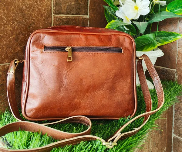 Brown_Simple_Cross-Body_Purse_Handbag_(_7.5x9.5_inchs_)