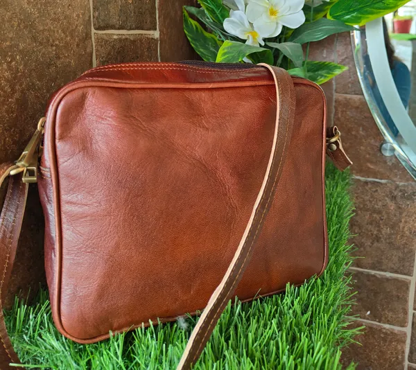 Brown_Simple_Cross-Body_Purse_Handbag_(_7.5x9.5_inchs_)