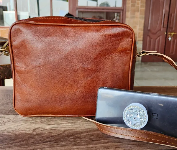 Brown_Simple_Cross-Body_Purse_Handbag_(_7.5x9.5_inchs_)