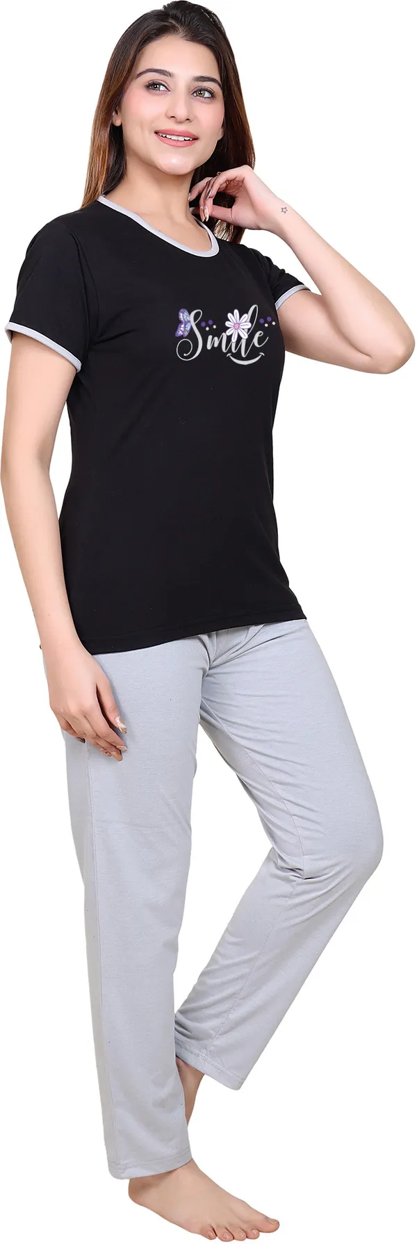 Black_&_White_Cotton_Blend_Printed_Top_&_Pyjama_Set_For_Women