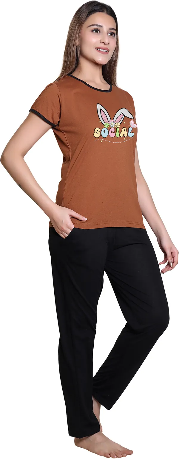 Brown_Cotton_Blend_Printed_Top_&_Pyjama_Set_For_Women