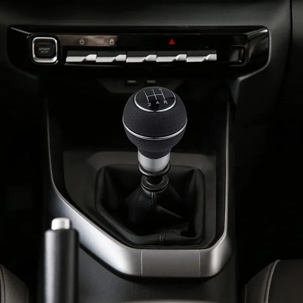 Gear_Shift_Knob_For_Manual_Transmission_Momo_Silicone_Silver,_Smooth_Shifts,_High_Comfort_Gear_Lever_Shifter_Knob_With_Installation_Kit