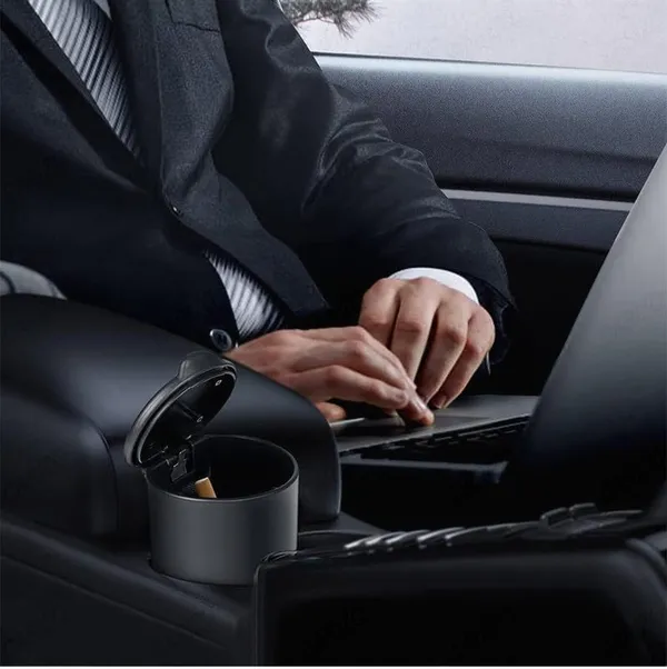 Car_Ashtray_With_Led_Light,_Black_Portable_Design,_Lid_And_Cup_Holder_Compatible,_Smell_Proof,_Fireproof,_Detachable