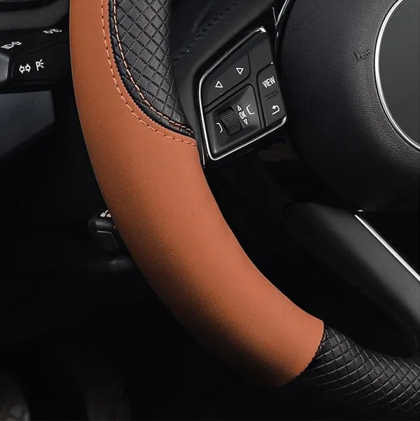 Comfygrip_Steering_Wheel_Cover_Black_&_Brown,_Antislip_Grip,_Odourless_Material,_Sporty_Premium_Look
