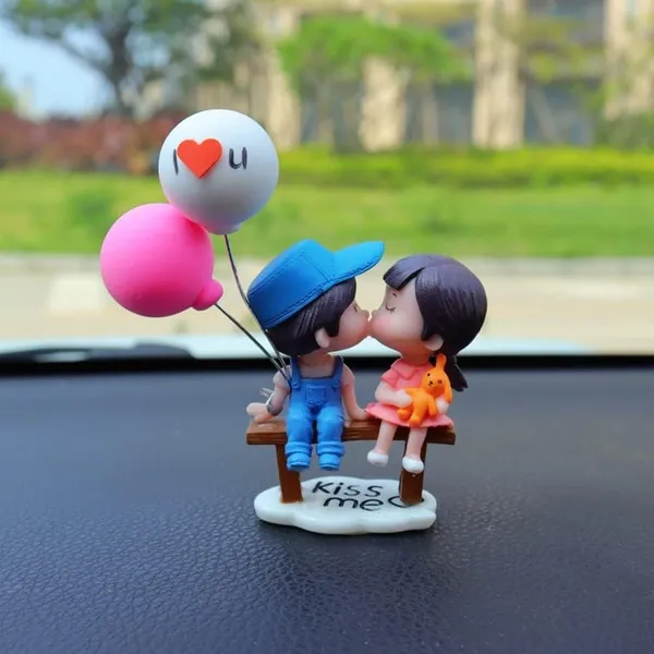 Cute_Cartoon_Couple_Dashboard_Ornament_–_Miniature_Balloon_Figurine_Decoration,_Fairy_Tale_Bonsai_Style_(Blue_&_Orange)