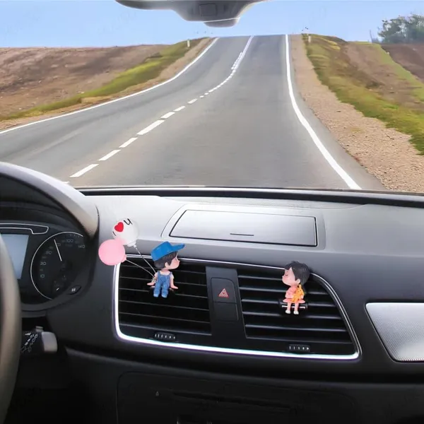 Cute_Cartoon_Couple_Dashboard_Ornament_–_Miniature_Balloon_Figurine_Decoration,_Fairy_Tale_Bonsai_Style_(Blue)