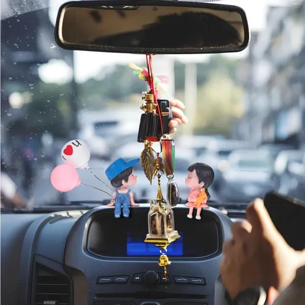 Cute_Cartoon_Couple_Dashboard_Ornament_–_Miniature_Balloon_Figurine_Decoration,_Fairy_Tale_Bonsai_Style_(Blue)