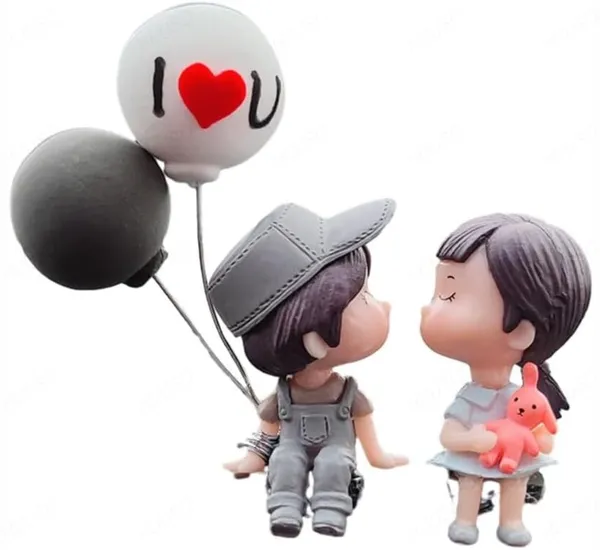 Cute_Cartoon_Couple_Dashboard_Ornament_–_Miniature_Balloon_Figurine_Decoration,_Fairy_Tale_Bonsai_Style_(Grey)