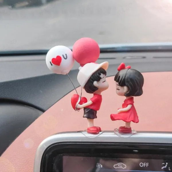 Cute_Cartoon_Couple_Dashboard_Ornament_–_Miniature_Balloon_Figurine_Decoration,_Fairy_Tale_Bonsai_Style_(Red)