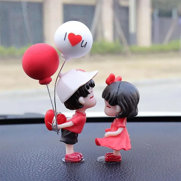 Cute_Cartoon_Couple_Dashboard_Ornament_–_Miniature_Balloon_Figurine_Decoration,_Fairy_Tale_Bonsai_Style_(Red)
