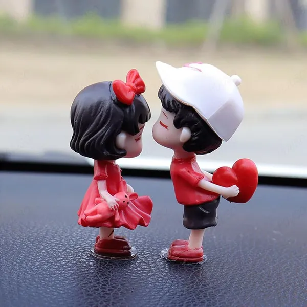 Cute_Cartoon_Couple_Dashboard_Ornament_–_Miniature_Balloon_Figurine_Decoration,_Fairy_Tale_Bonsai_Style_(Red)