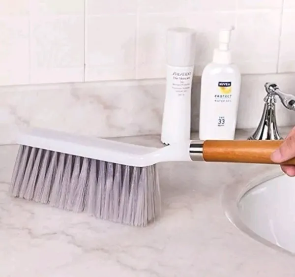 Long_Bristle_Car_Mat_Cleaning_Brush_–_Ergonomic_Wooden_Handle_Tool_for_Vehicle_Floor_Mats_&_Multi-Purpose_Use