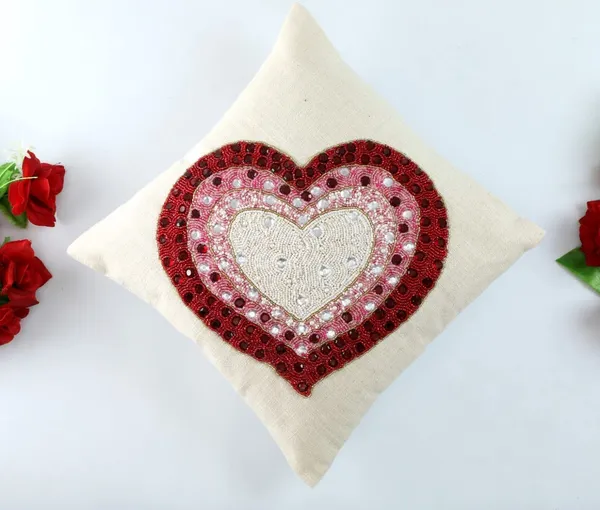 Multicolor_Printed_Cushions_&_Pillows_Case_Beaded_Heart_Pattern_(40.64_Cm*40.64_Cm)_Heart_Shape