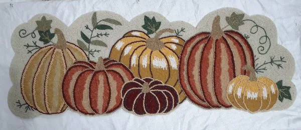 Yellow_Handcraft_Beaded_Dunning_Table_Runner_13X36