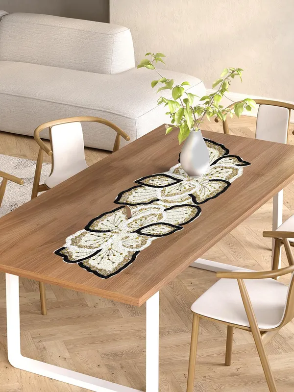 Ceame_Pink_Beaded_Dinning_Table_Runner_Golden_Black_Border_Pattern_13*36