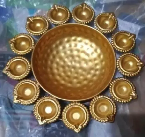 Gold_Metal_Premium_&_Elegant_Showpiece