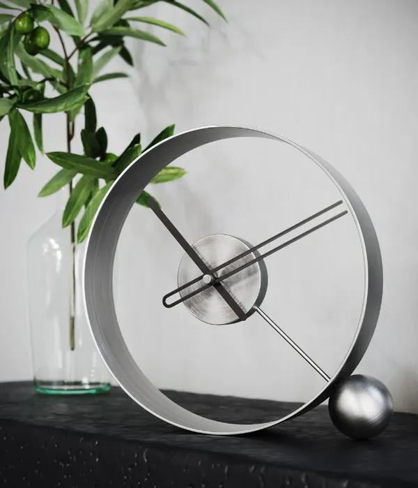 Silver_Iron_Premium_&_Elegant_Rust_Free_Wallclock_Of_(12_X_12)_In