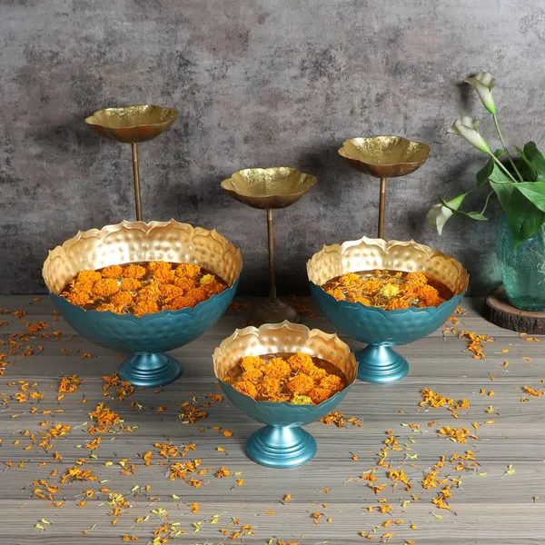 Gold_Metal_Premium_&_Elegant_Showpiece_(Pack_Of_6)