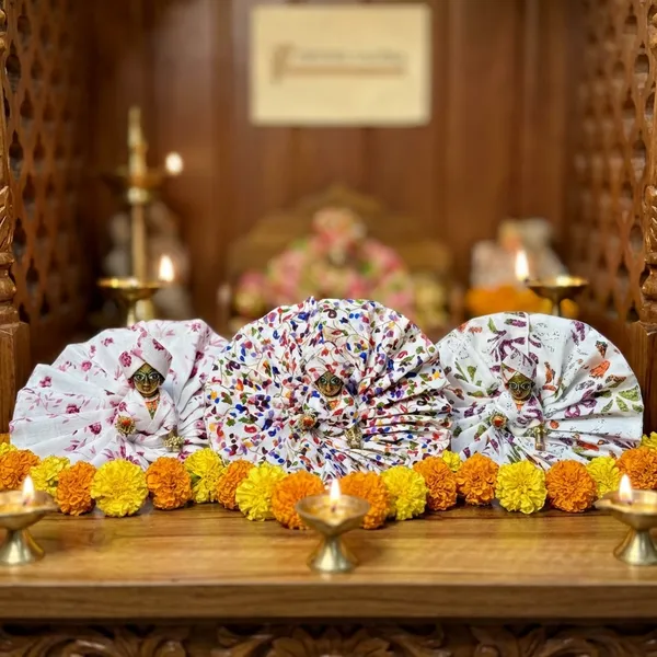 Laddu_Gopal_White_Cotton_Elegance_-Daily_Wear_Cotton_(Combo_of_3)