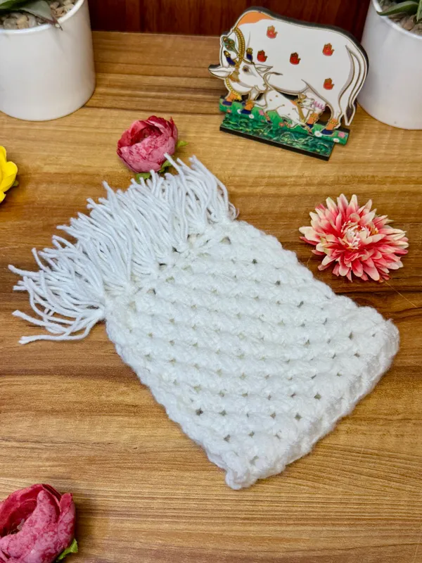 Premium_Wool_White_Shawl_for_Laddu_Gopal_|_Mata_Rani