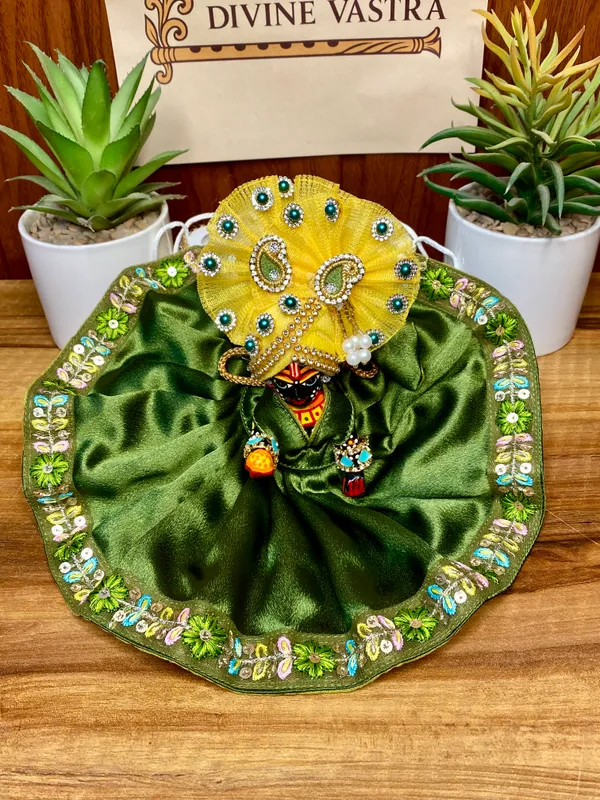 Laddu_Gopal_Hariyali_Shringar_Poshak_with_Matching_Pagdi
