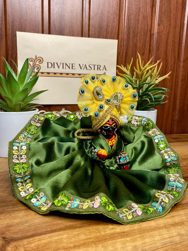 Laddu_Gopal_Hariyali_Shringar_Poshak_with_Matching_Pagdi